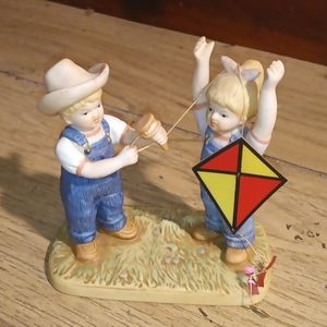 Homco Denim Days Figurine 2005 #15000-05 let's fly a kite